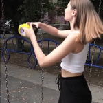 外国小姐姐看骑马视频,揭秘骑马视频中的异国风情